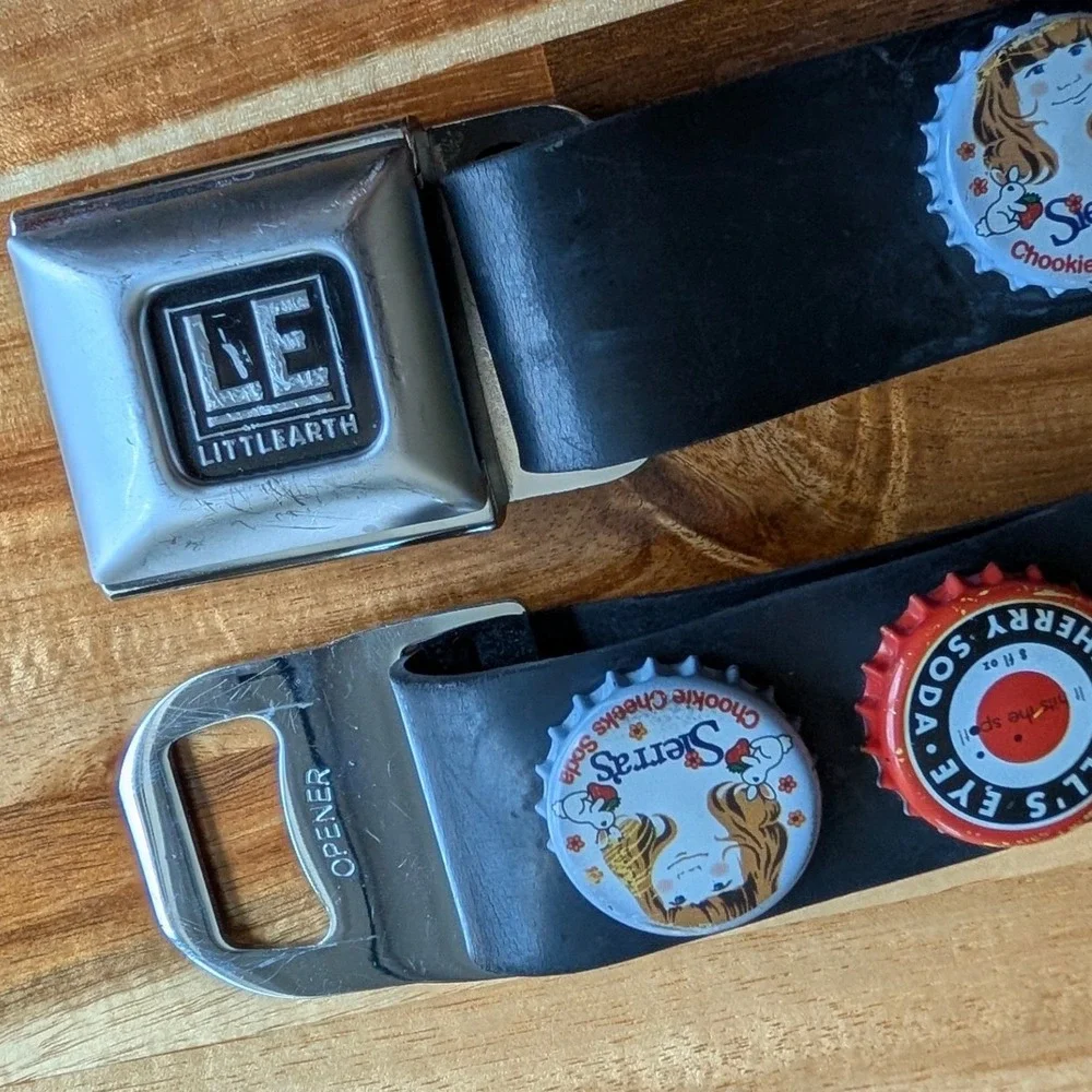 Little Earth Bottle Cap Seatbelt Buckle Belt Recycled Rubber Black Mens M 33-36